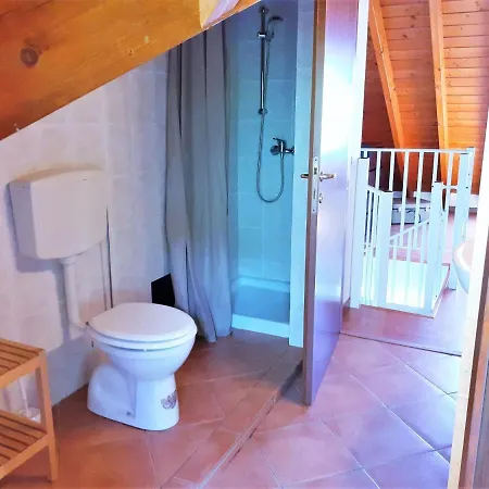 Сasa de vacaciones Beautiful With Private Terrace Musignano (Lombardy)